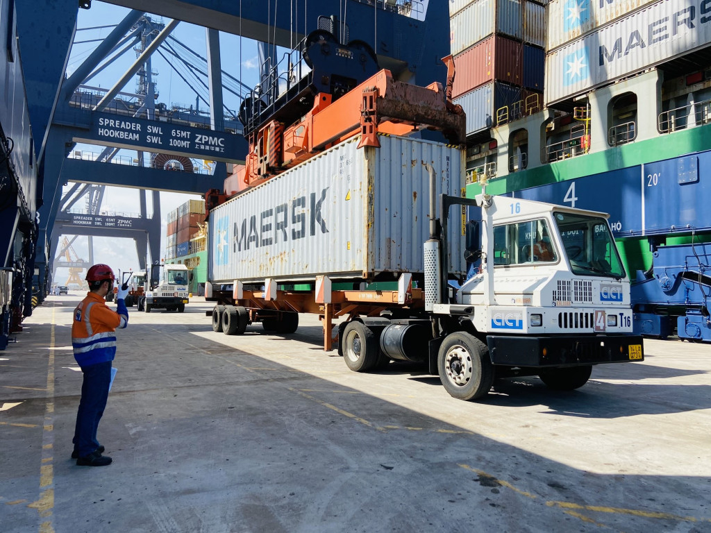 广宁省优先发展港口服务业