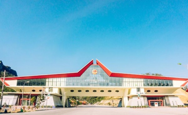 Người xuất cảnh qua Cửa khẩu quốc tế Hữu Nghị phải đặt lịch nhập cảnh trực tuyến bằng mã QR