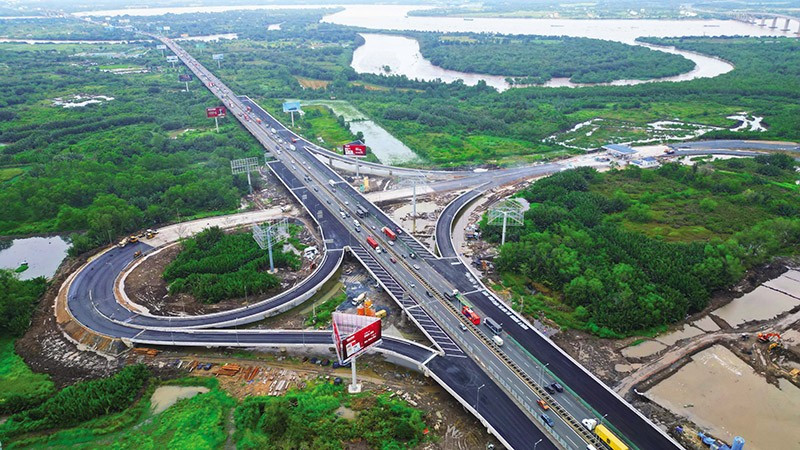 越南期待经济龙头加速发力 越南期待经济龙头加速发力