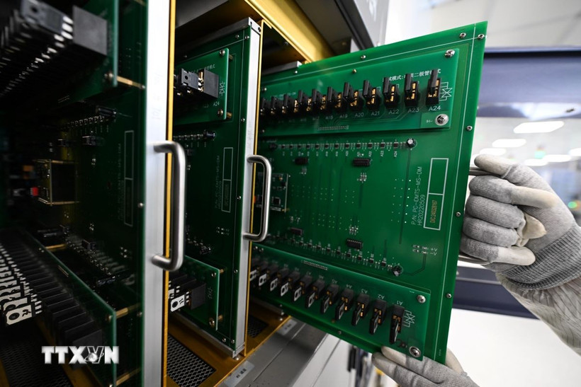 Mỹ có thể áp thuế với chip bán dẫn và dược phẩm cao hơn ôtô