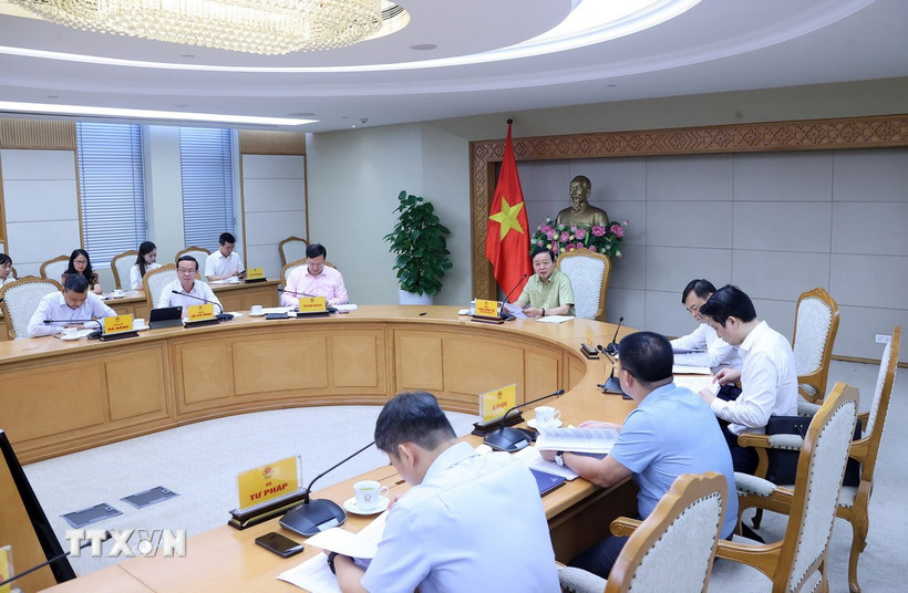 Hoàn thiện cơ chế đặc thù về đất đai, môi trường cho Trung tâm tài chính quốc tế