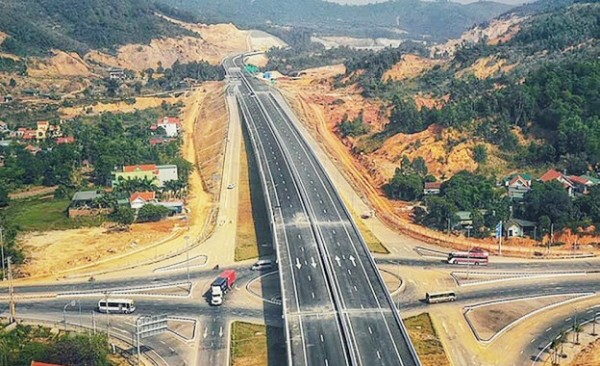 “Làn sóng” đầu tư mới vào hạ tầng