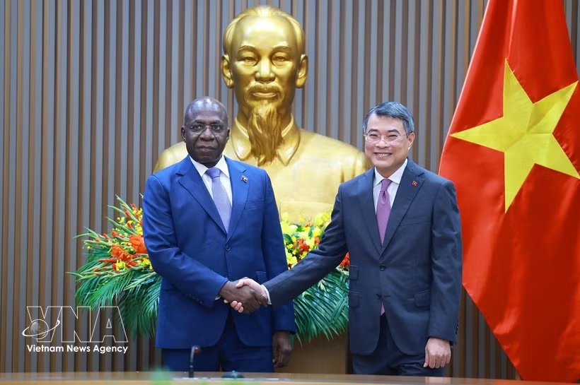 加强越南与安哥拉之间的务实合作