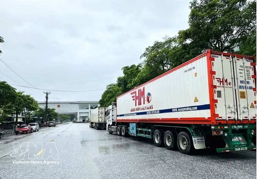 越南第三区域海关货物进出口额增长超过12% 越南第三区域海关货物进出口额增长超过12%
