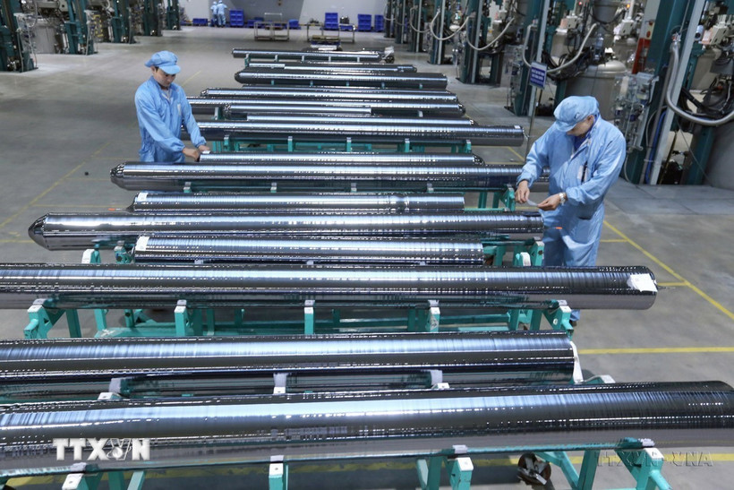 Trung Quốc tạm dẫn trước Mỹ trong cuộc đua xuất khẩu năng lượng Trung Quốc tạm dẫn trước Mỹ trong cuộc đua xuất khẩu năng lượng