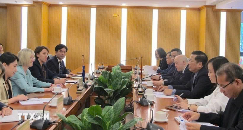 越南与澳大利亚推动交通运输领域全面合作