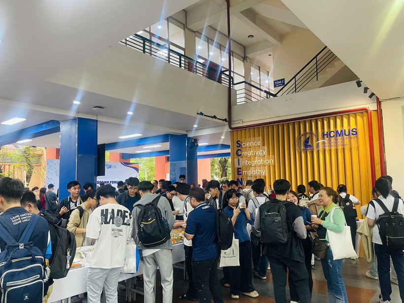 Việt Nam mở rộng hợp tác quốc tế phát triển nguồn nhân lực bán dẫn Việt Nam mở rộng hợp tác quốc tế phát triển nguồn nhân lực bán dẫn